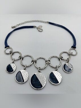Chico’s Silver Tone Hammered Finish Blue Swirl Enamel Statement Necklace Discs
